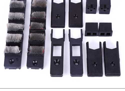 义乌市飞翔塑胶制品 门窗套装附件包与角码的专业生产商